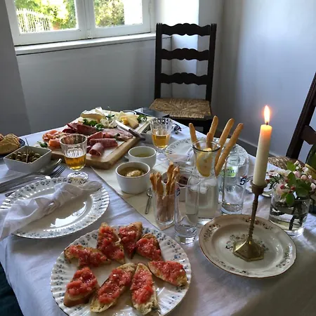 La Pommeraie Bed & Breakfast *